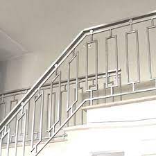 Pegangan tangga kaca pada rumah juga bisa dipadukan dengan kayu atau logam seperti baja atau stainless steel. Railing Tangga Stainless Steel Shopee Indonesia