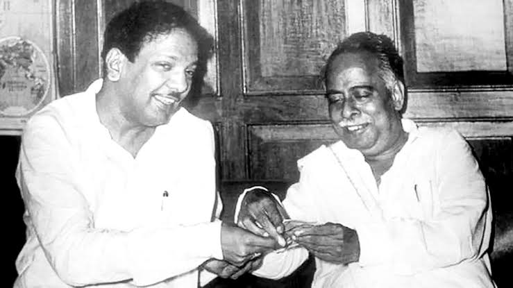 1959: C.N. Annadurai presenting a gold ring to Karunanidhi after the DMK  won 45 seats in the Madras Municipal Corporation elections. Karunanidhi was  in charge of the election campaign.