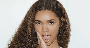 Alice Mckenna's Instagram, Twitter & Facebook