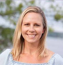 Laura Donahue's Instagram, Twitter & Facebook