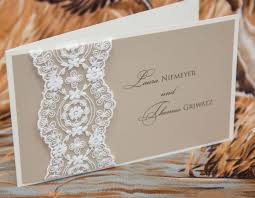 Pin Von Nisafanta Auf Geburtstagskarten Selbst Machen In 2020 Karte Hochzeit Einladungskarten Hochzeit Einladung Goldene Hochzeit