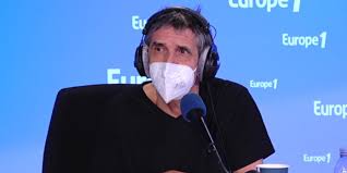 Julien clerc duos album disponible. Pudeur Et Serviettes Menstruelles Julien Clerc Raconte Son Tube Femmes Je Vous Aime