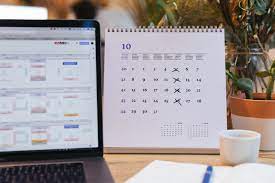 Bonjour, voila je suis eleveur de poussins pour une entreprise et je travaille 4 heure par jours mais 7 jours sur 7. Semaine De 4 Jours Travailler Moins Mais Mieux