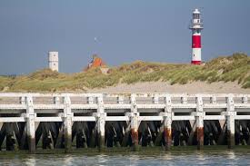 Stedelijke bibliotheek opent vandaag om 14 u. Pier In Nieuwpoort Belgien Stockfoto Bild Von Geschichte Horizontal 148236496