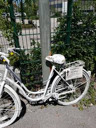 Adfc Munchen Ghostbike In Taufkirchen Aufgestellt