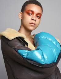 Venuz — Lovesome Magazine