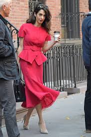 Get the latest on amal clooney from vogue. Fashion Looks Der Style Von Amal Clooney Gala De