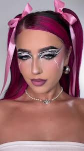 Emily Temby Car Makeup