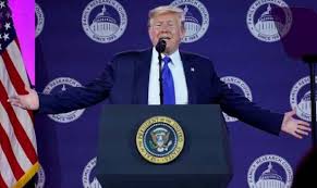 Pada januari 2009, ia telah diumumkan bahawa sidang kemuncak asean telah ditunda ke 1 mac 2009, jadual itu tidak dapat dipenuhi oleh beberapa delegasi dari asia tenggara.7 sk asia timur tetap diadakan. Penasihat Keselamatan Nasional As Wakil Negara Dalam Sidang Kemuncak Asia