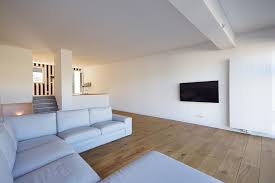 innenansicht wohnzimmer modern immobilie einfamilienhaus einrichtung einfamilienhaus wohnen immobilien