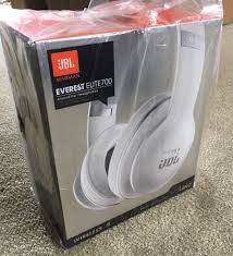 A Built In Microphone Allows For Easy Call Access 1 Pair Of Jbl Everest Elite 700 Headphones 1 Jbl Carryin Headphones For Sale Wireless Headphones Headphones