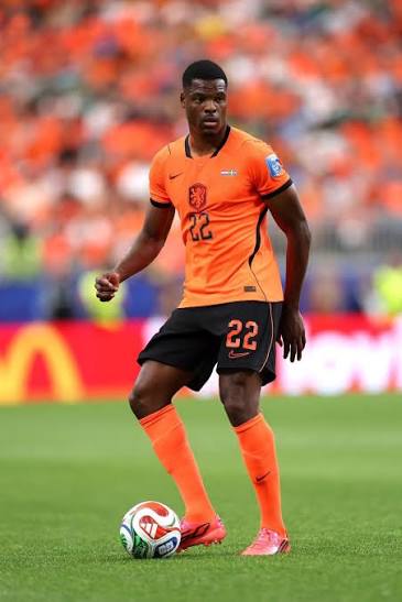 🔥 Denzel Dumfries đ&oacute;ng g&oacute;p 2 kiến tạo trong chiến thắng 5-1 của H&agrave; Lan  trước Thuỵ Điển. 👏 #RMSVN