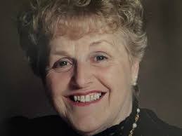 Doris Murray's Instagram, Twitter & Facebook