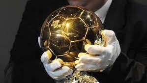Le ballon d'or est une récompense attribuée au meilleur joueur de football de l'année. Ballon D Or Diese 30 Spieler Sind Nominiert Ein Bayern Star Ist Dabei Fussball