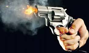 West Bengal Crime: Teacher shoots at students