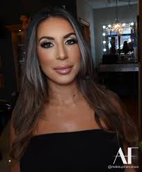 Full Glam Queen! 👑 The goal was to be Bronzy, Smokey, and filtered  looking, and I think we did just that! ✔️ 💄 @makeupfrancesca Smokey  makeup, glam makeup Chicago makeup artist airbrush