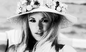 Βουγιουκλακη αλικη (6) βουδουρησ (1) βουκολικο (2) βουλα καντζιου (1) βουλγαρακησ (3) βουλευτεσ (26) βουλευτησ δωριδασ (1) βουλευτικα προνομια (6) βουλευτικεσ αμοιβεσ (5) βουλευτικεσ συνταξεισ (3) Alikh Boygioyklakh H Spania Fwtografia Sthn Ydra 60 Xronia Prin Photo To Pontiki