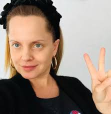 Jul 21, 2021 · mena suvari, seen here in 2019, breaks her silence on drug use and sexual abuse from her past. Mena Suvari Husband Kid Brothers Parents Family Members Afalona