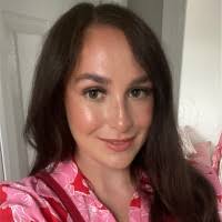 600+ "Howells" profiles