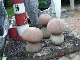 Beton Giessen Diy Betonpilze Mit Damenstrumpfen Machen Pilze Betongarten Gartenprojekte