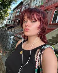 Cora Hyatt's Instagram, Twitter & Facebook