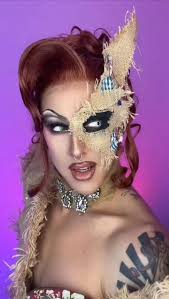 Con cual te quedas? 😈