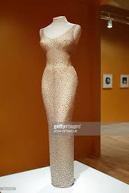 Former Actress Marilyn Monroe S Iconic Happy Birthday Mr President Iconic Dresses Marilyn Monroe Outfits Marilyn Monroe Fashion