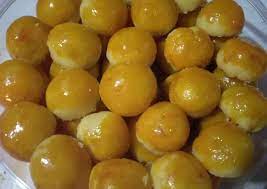 Dimasuki toples saat masih panas (sebaiknya ditunggu dulu sampai dingin baru dimasukin). Resep Nastar Nanas Enak