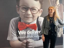 Rebecca Foran's Instagram, Twitter & Facebook