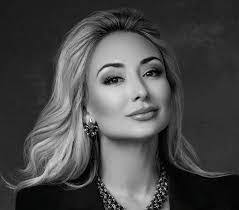 Renada Brown's Instagram, Twitter & Facebook