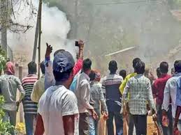 Violence was also reported in the state during last sunday's polls. Poll Violence Continues In Bengal In The Fourth Phase The Economic Times