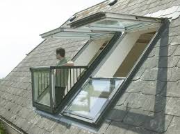 Dachfenster Mit Austritt Von Velux Eine Ubersicht Dachfenster Dach Dachgiebel