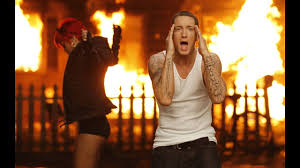 Eminem Ft Rihanna Love The Way You Lie Youtube Eminem Rihanna Eminem Rihanna Love