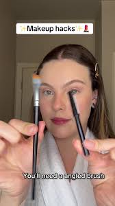 Novo vício de maquiagem: Puxadinho no olho