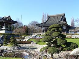 Der grundstein wurde 1988 von yehan numata gelegt, dem gründer der gesellschaft mitutoyo und der 'society for buddhist. Eko Haus Der Japanischen Kultur In Dusseldorf 2 Foto Bild Deutschland Europe Nordrhein Westfalen Bilder Auf Fotocommunity