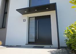 Vordächer gibt es in unzähligen formen, größen und materialien. Vordacher Aus Metall Edelstahl Und Glas Metallic Design