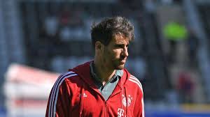 Según comunicó la institución, el jugador tendrá una cláusula de rescisión de 100 millones de euros. Fc Bayern Radikale Typveranderung Bei Martinez Mitspieler Lastert Fc Bayern