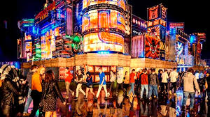 No matter what type of music you like, paaspop has it all. Paaspop 2018 360 Show Design
