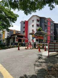 Apartment/ flat for sale for rm 225 000 at sungai buloh, selangor. Corner Lot Iris Apartment Saujana Utama Near Uitm Property For Sale On Carousell