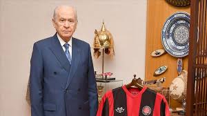 Diye merak ediyorsanız doğru sayfadasınız. Devlet Bahceli Sosyal Medya Paylasimlarina Basladi