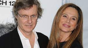 Lasse hallström retweeted kurt käferböck. Lena Olin Och Lasse Hallstrom Flyttar Hem Till Sverige Extra Expressen