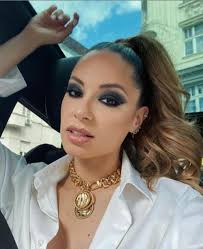 Ne)običan bikini na SAVRŠENOM telu: Sara Jo podelila fotografiju s  letovanja i PROTRESLA BALKAN