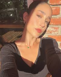 Ruby Elise York (@rubywritespoems) · Instagram 照片和视频