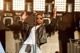 Miguel Covers Elton John S Bennie And The Jets Listen Nme Hey kids, shake it loose together the spotlight's hitting something that's been known to change say, candy and ronnie, have you seen them yet but they're so spaced out, bennie and the jets oh, but they're weird and they're wonderful oh, bennie. miguel covers elton john s bennie and the jets listen nme