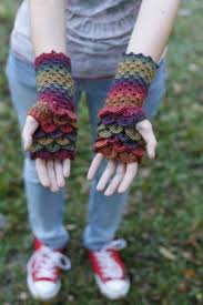 Make sure to visit the homepage to see if updates are posted. Dragon Scale Fingerless Gloves Allfreecrochet Com