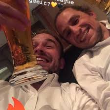 Nach CL-Triumph: Die YB-Radio-Legenden im Whatsapp-Chat