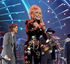 Dolly Parton Inducted Into Rock & Roll Hall Of Fame, Teases Upcoming Rock  Album - MusicRow.com