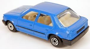 Image result for Azul 1987 Renault