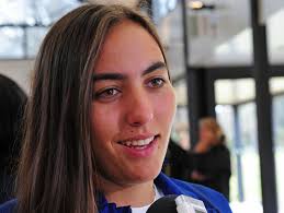 Presidente Vázquez entregó el Pabellón Nacional a Dolores Moreira