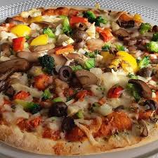 A Pizza 4 Stagioni La Pizza 4 Saisons Represente Les 4 Saisons De L Annee L Hiver L Olive L Automne Les Champignons Le Food Vegetable Pizza Pizza